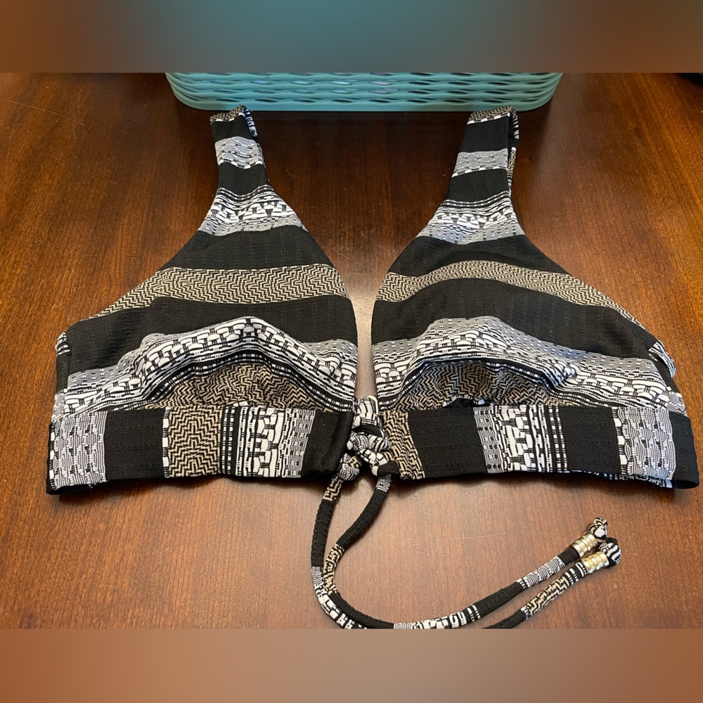 NWOT Time and Tru Swimsuit Top  ***Last Chance to purchase by June 30th***
